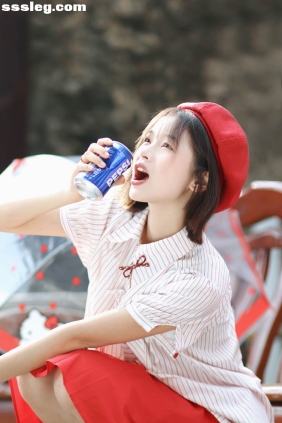 [YITUYU艺图语]2025.12.22 汽水打开的夏天 大王w[9P77M]