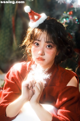[YITUYU艺图语]2025.12.28 圣诞快乐 露露[16P234M]